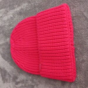 STEVE MADDEN RED KNIT BEANIE HAT